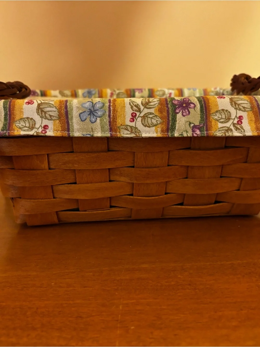 Longaberger Small Serving Basket w/Botanical Fields liner and Lidded protector